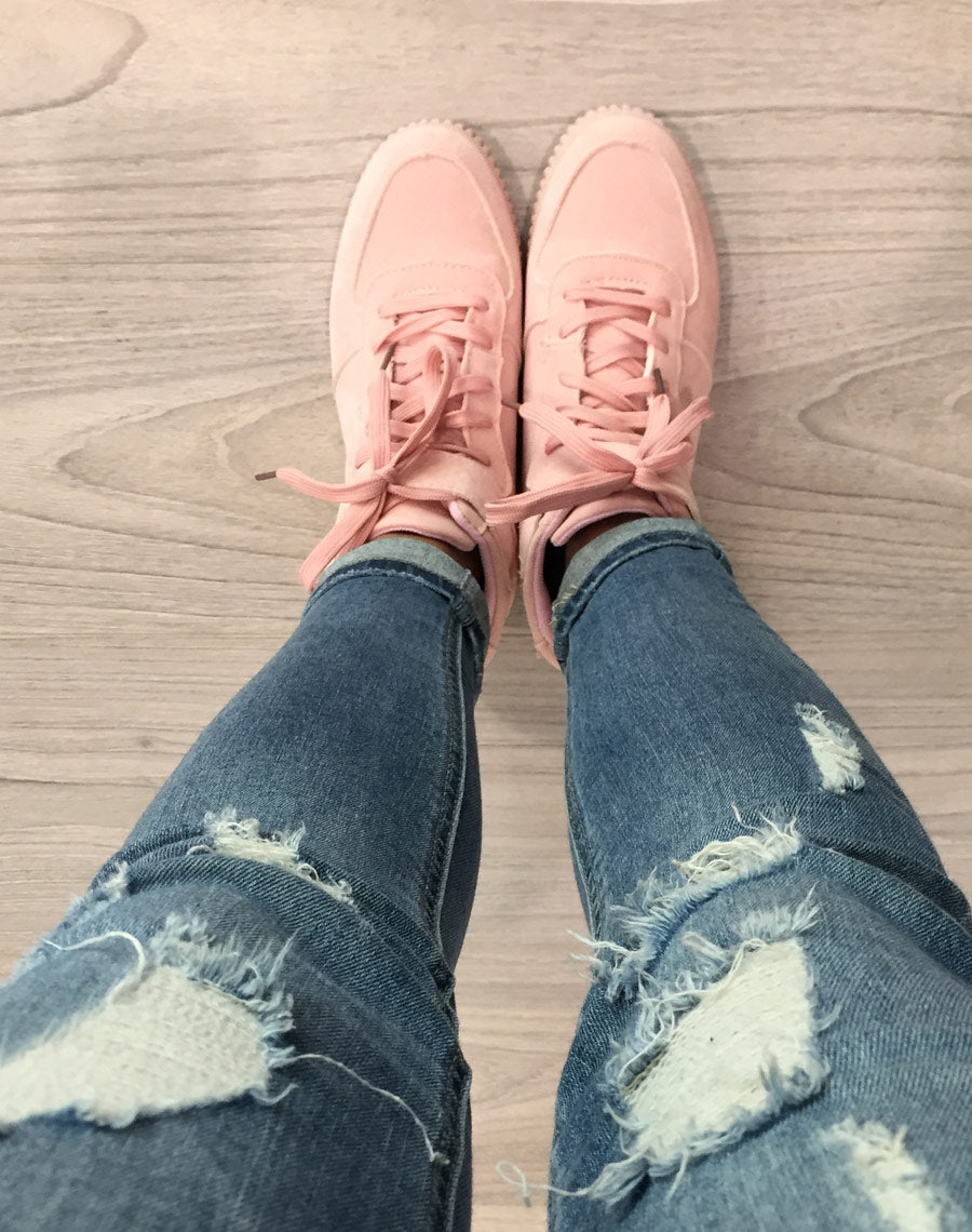 Baskets montantes à lacets en suédine rose pâle
