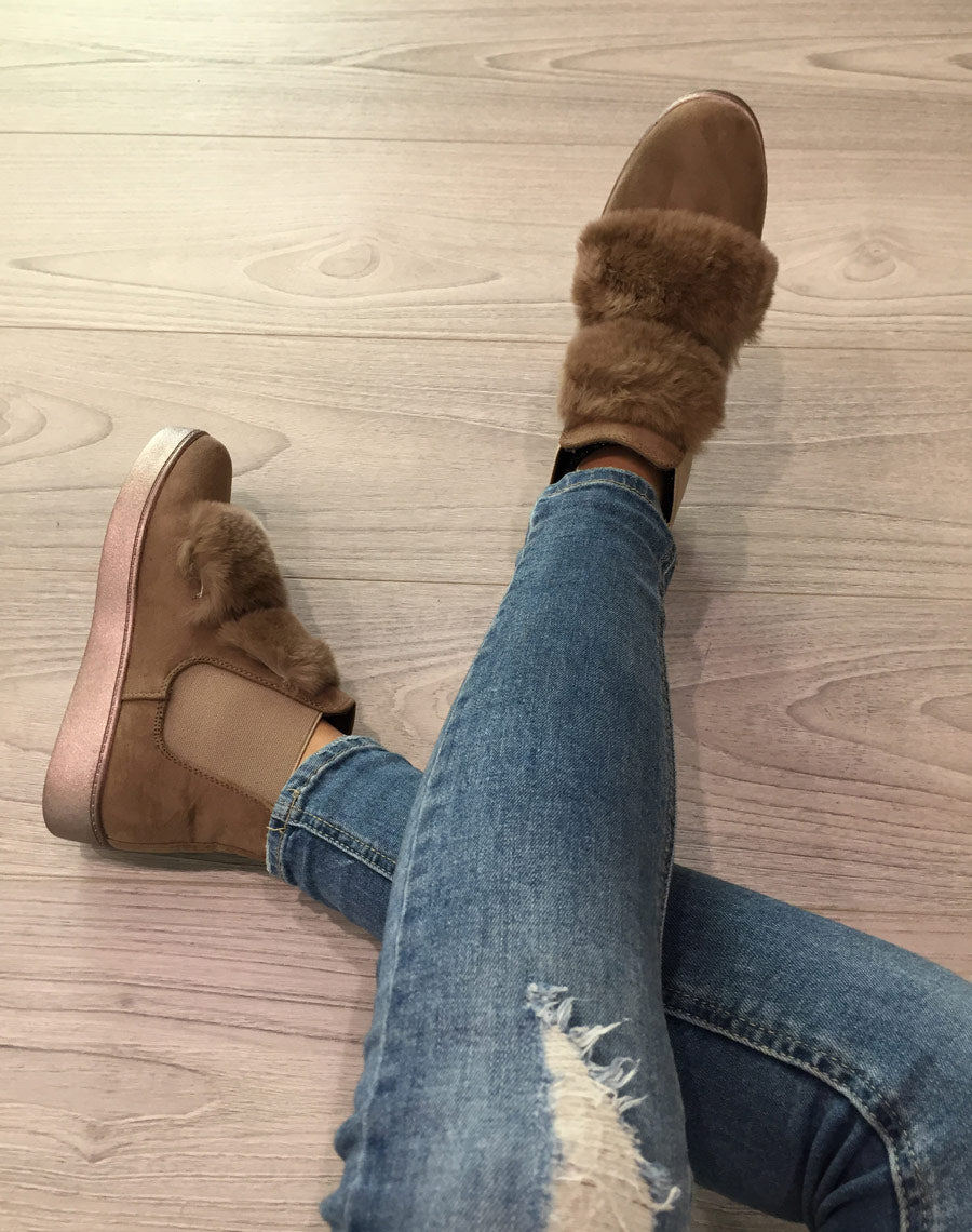 Baskets montantes taupes à moumoute