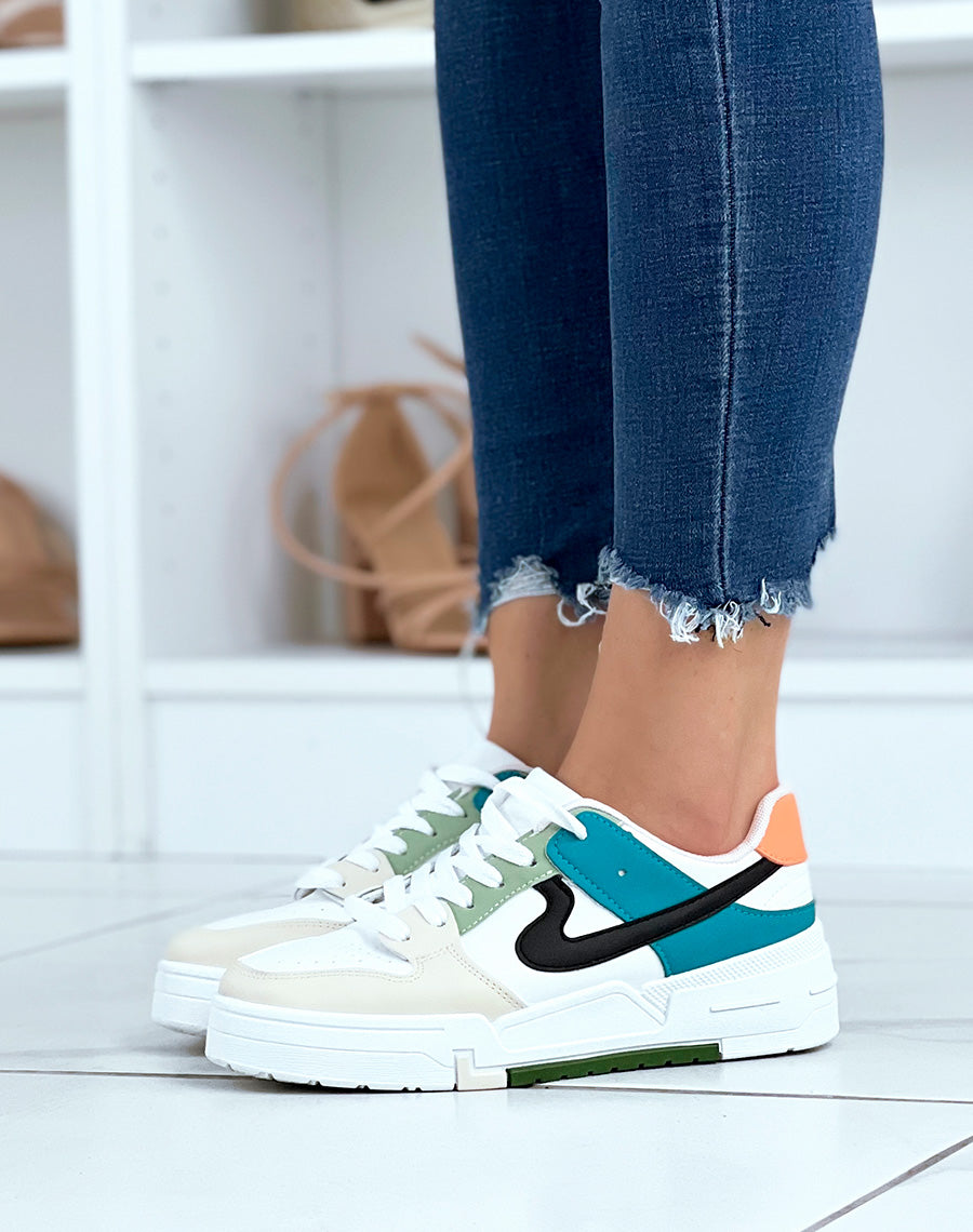 Baskets multicolores blanches beiges et bleus