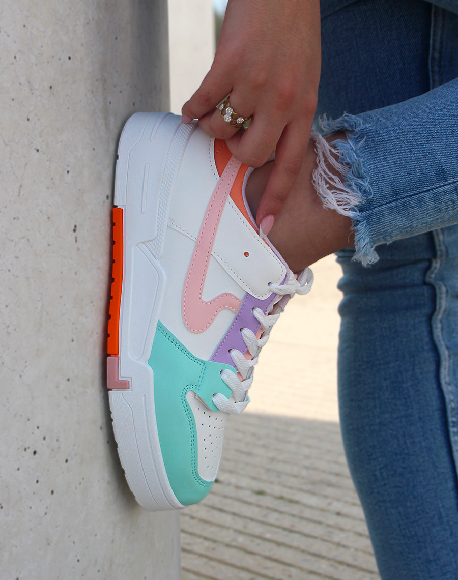 Baskets multicolores blanches et vertes