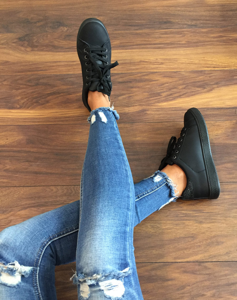 Baskets noires