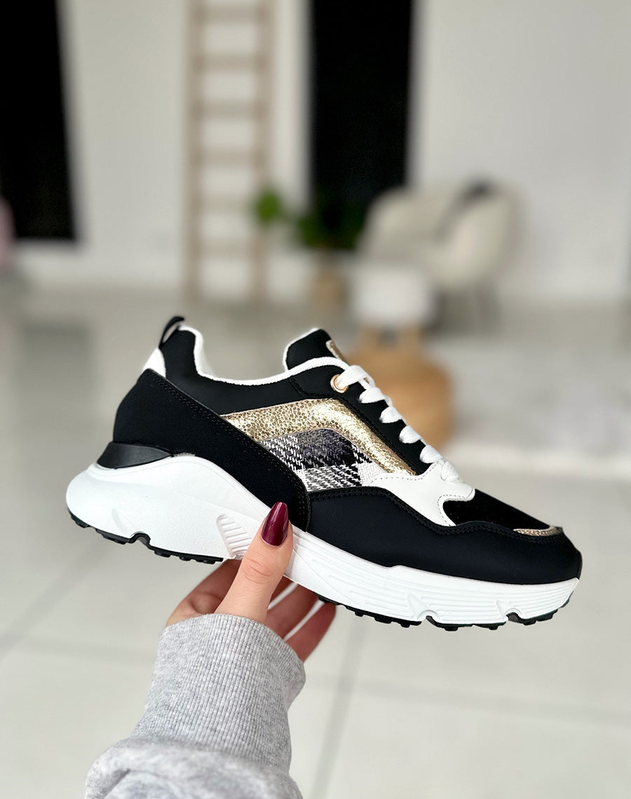 Baskets noires à détails bicolores et motif tartan noir et blanc