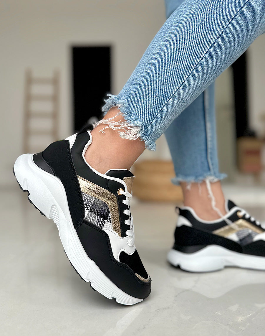 Baskets noires à détails bicolores et motif tartan noir et blanc