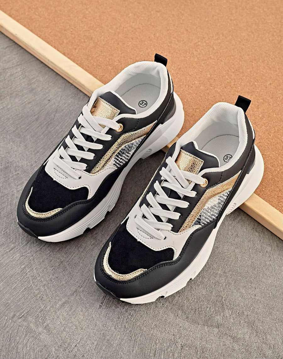 Baskets noires à détails bicolores et motif tartan noir et blanc