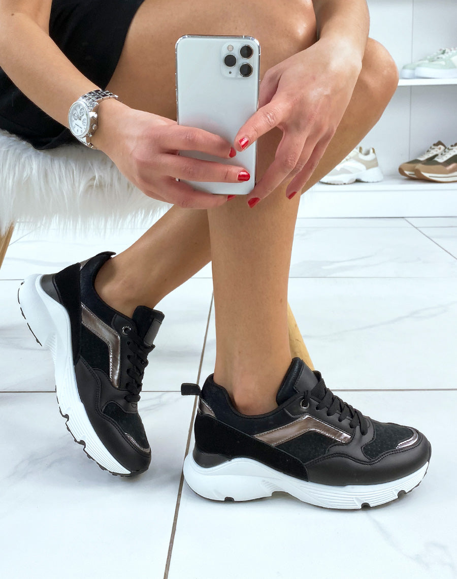 Baskets noires à empiècement marron glacé métallisé