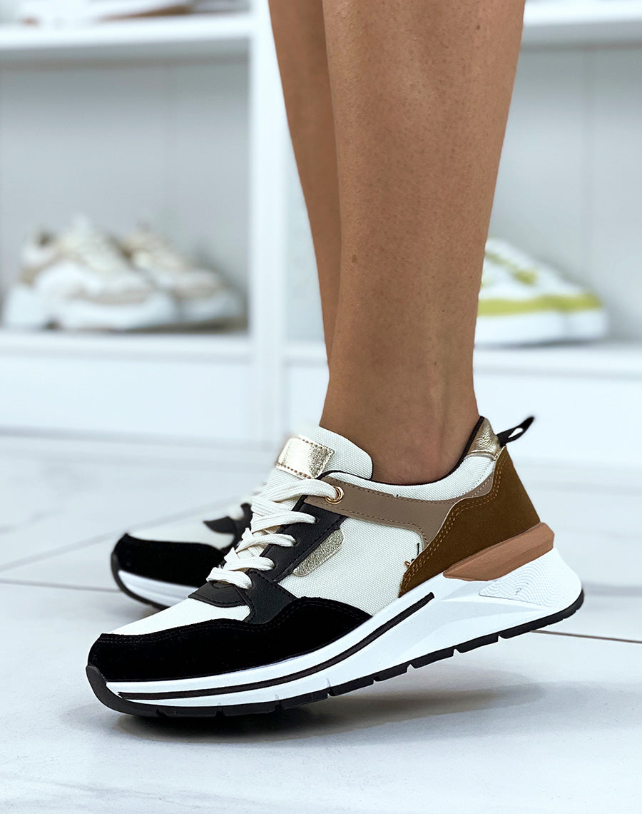 Baskets noires et blanches à multiples empiècements multicolores