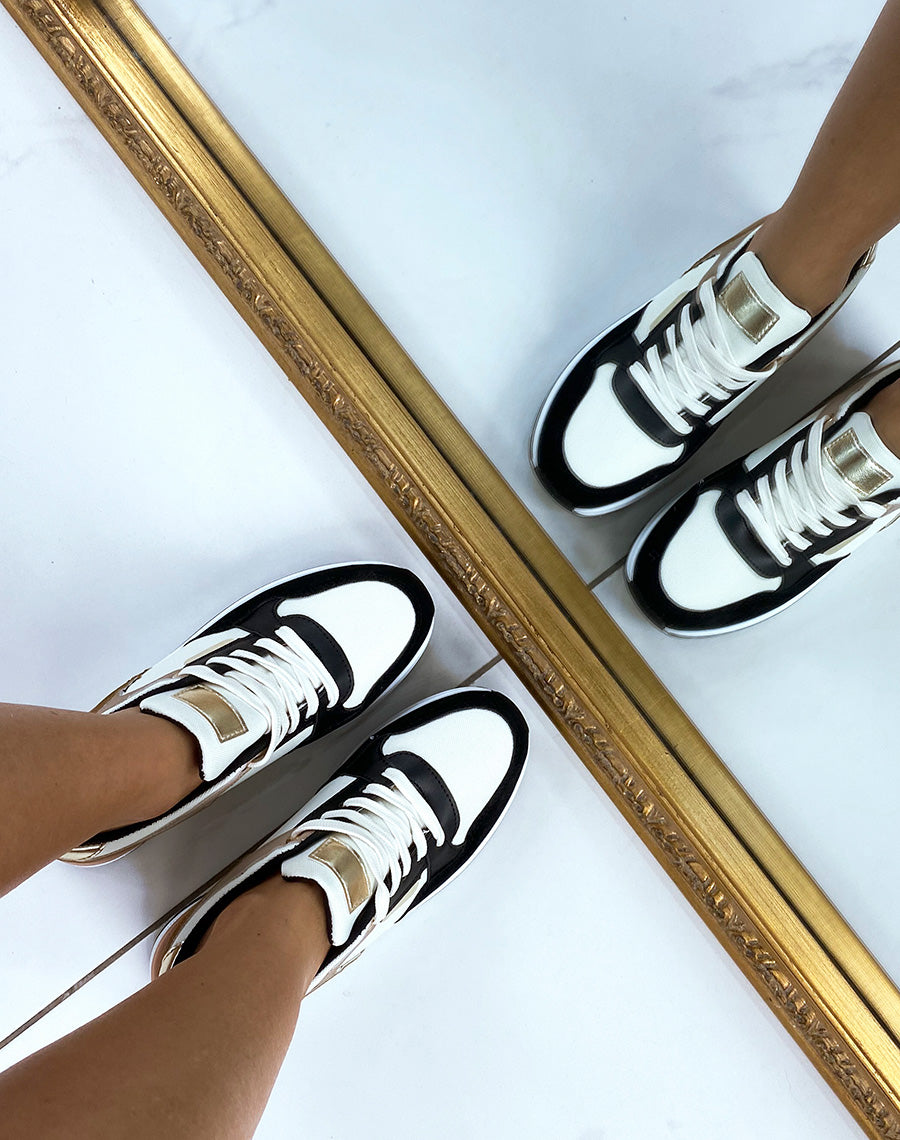 Baskets noires et blanches à multiples empiècements multicolores