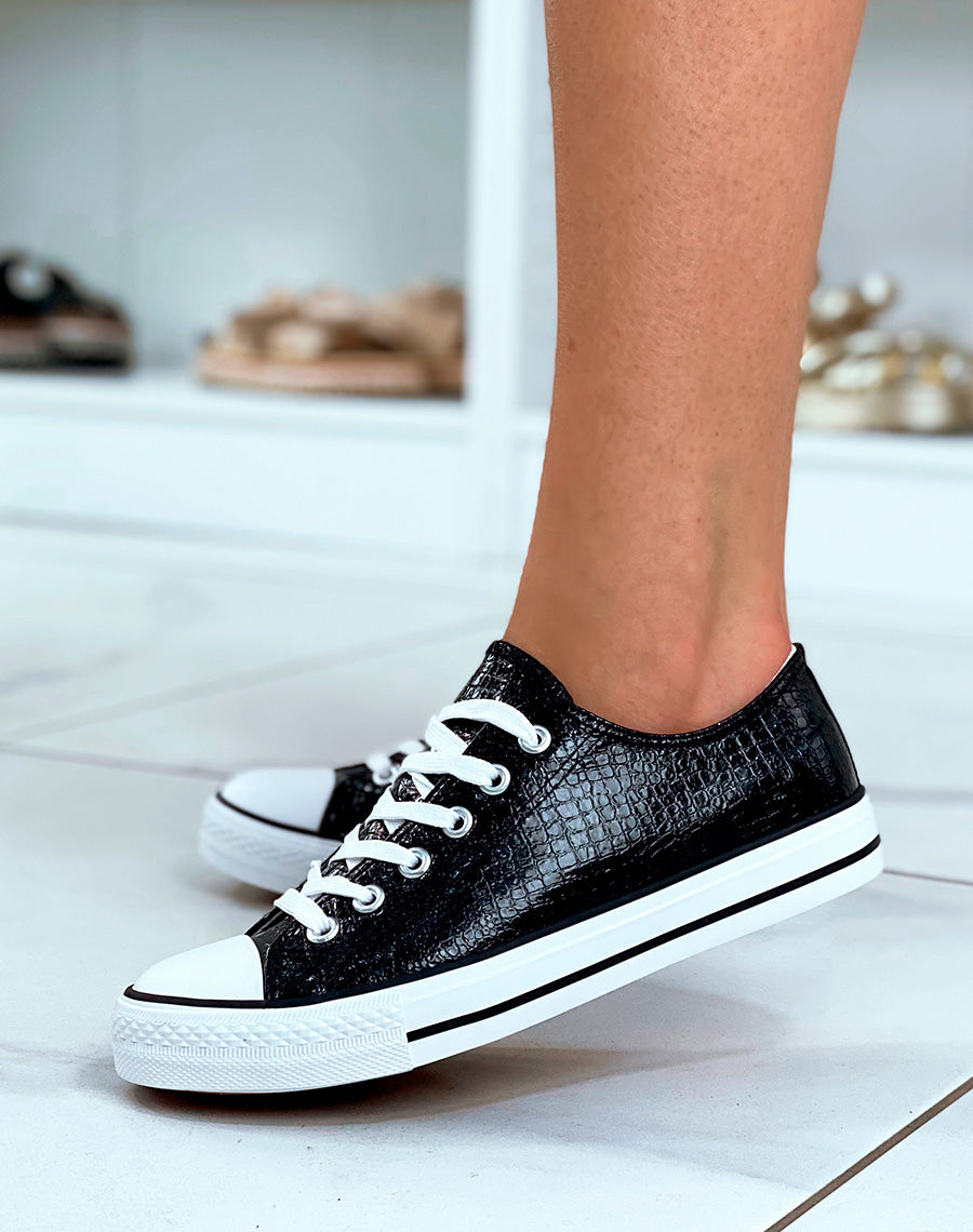 Baskets noires vernies à semelle plate