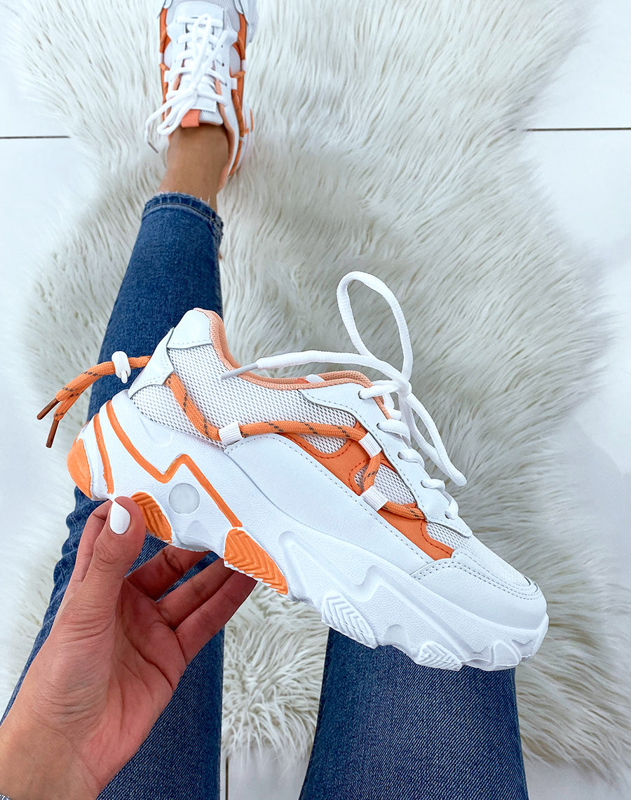 Baskets orange bi-matière à semelle épaisse