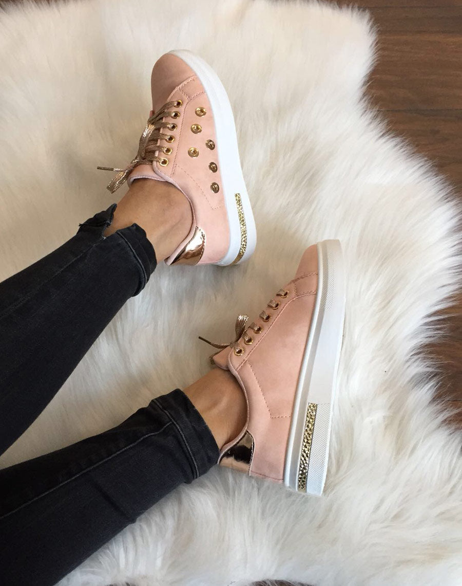 Baskets roses à œillets