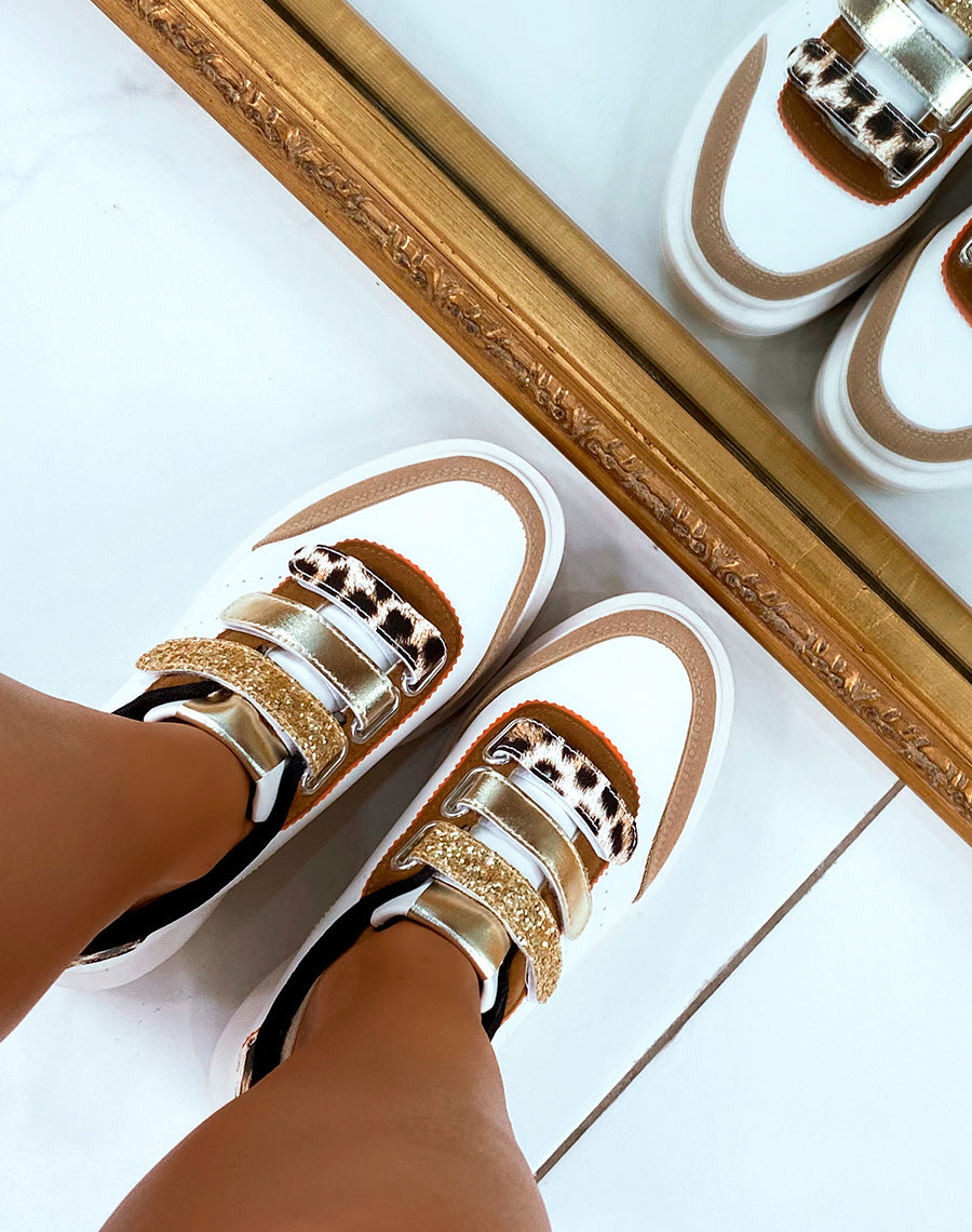 Baskets à Scratch Tricolores : Un Twist Classique