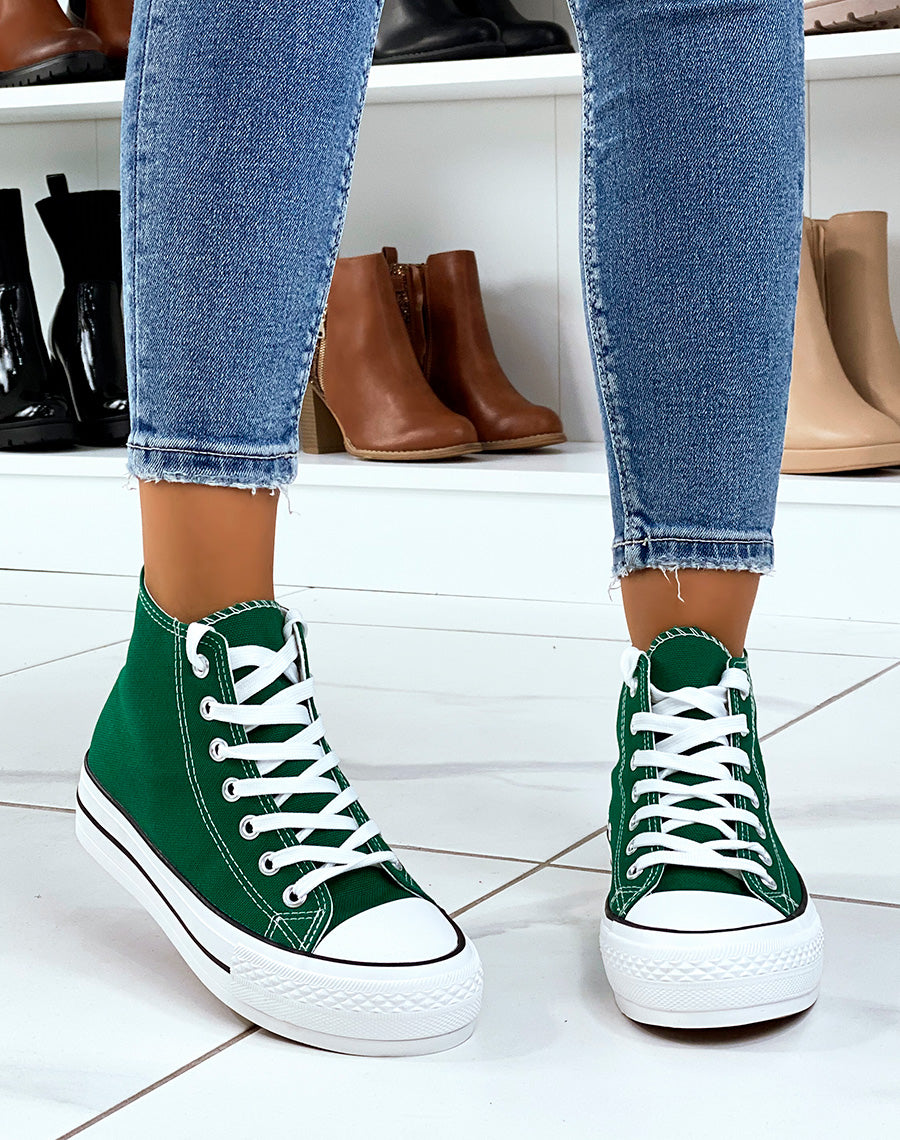 Baskets vertes en toile montantes