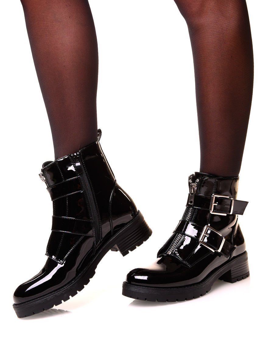 Boots noirs effet vernis à sangles