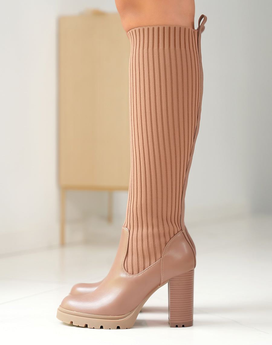 Bottes beige foncée Bi-Matière : La Signature Mode Pour Chaque Femme