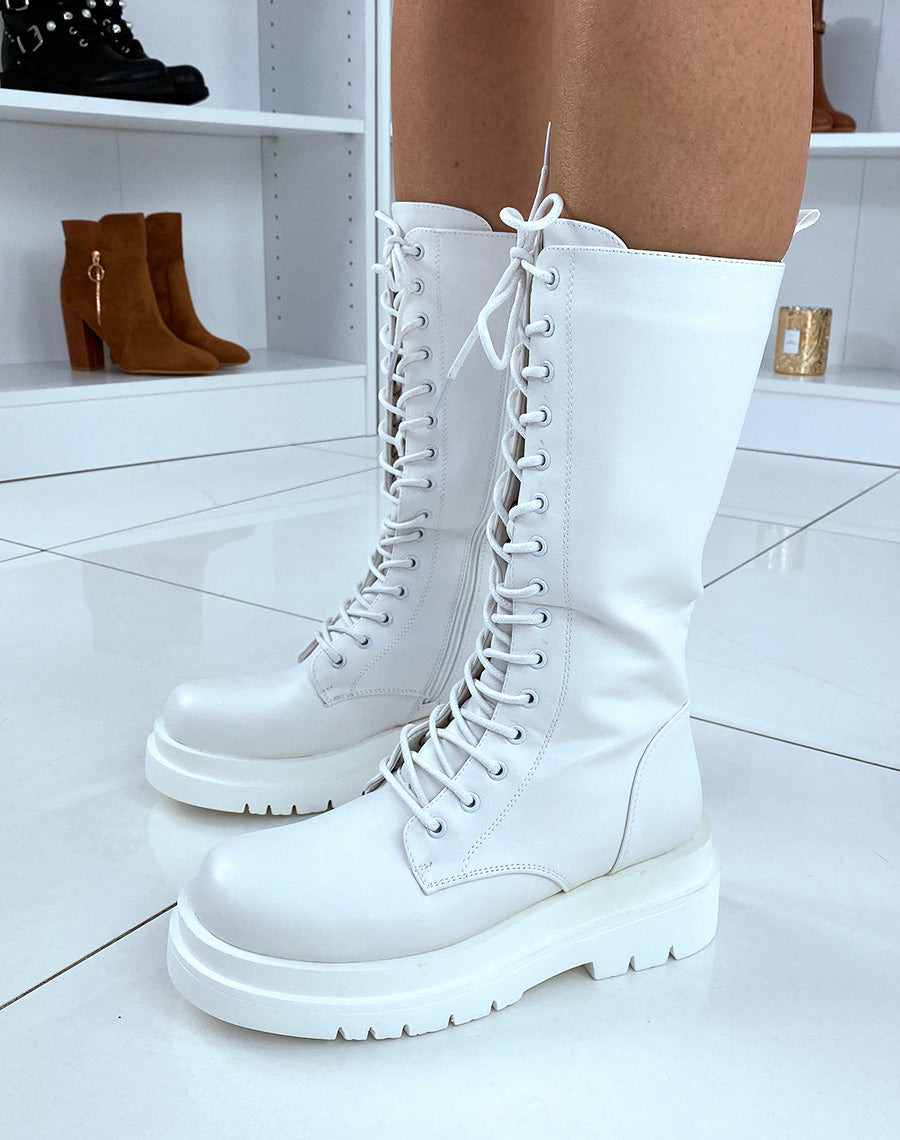 Bottes blanches hautes à lacets