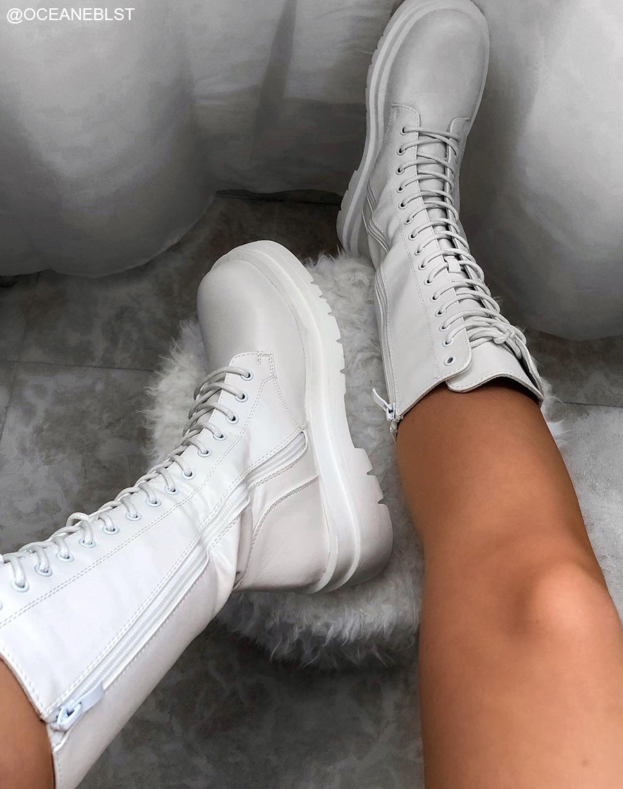Bottes blanches hautes à lacets