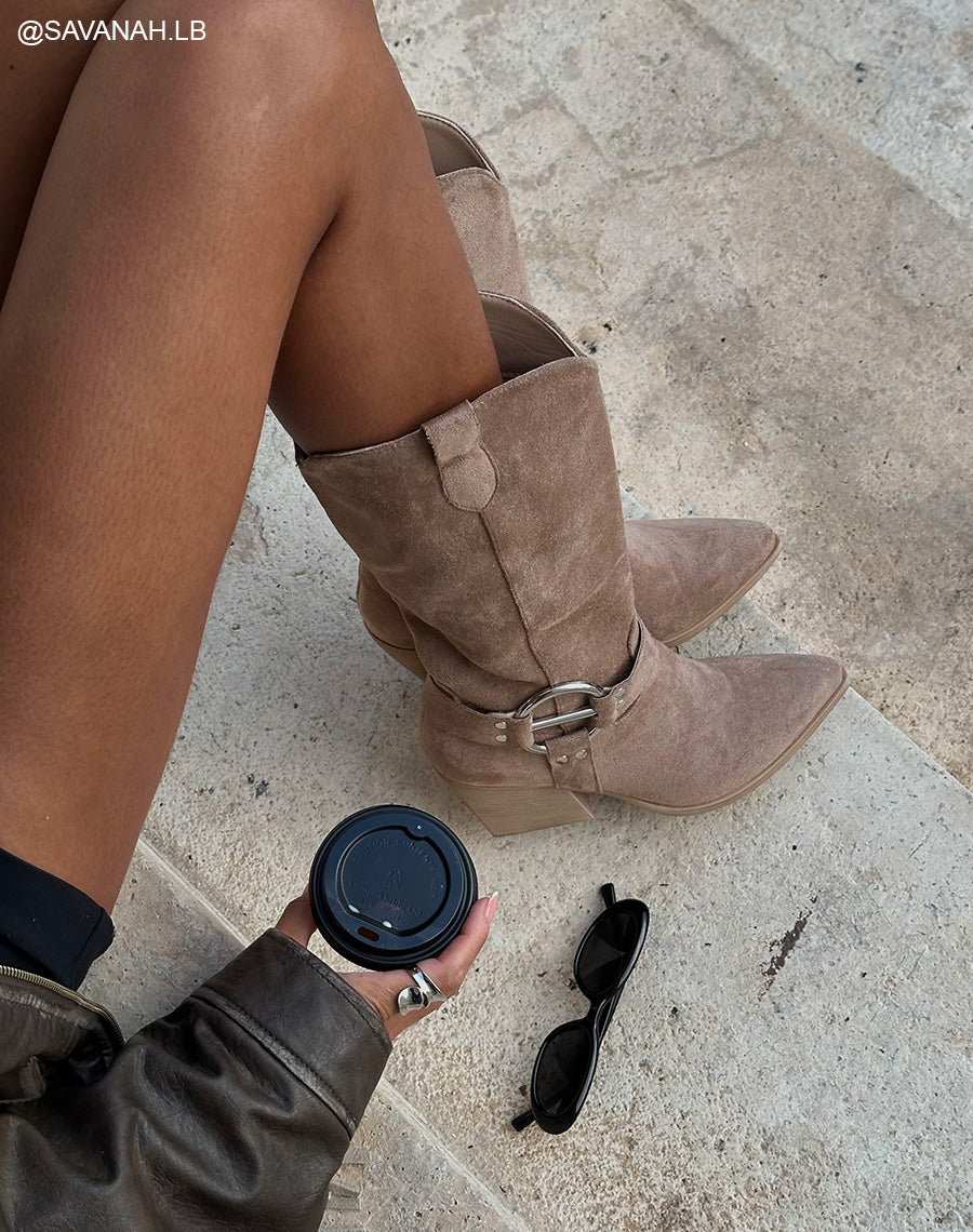 Bottes cowboy femme taupe en suédine avec boucle argentée et talon épais
