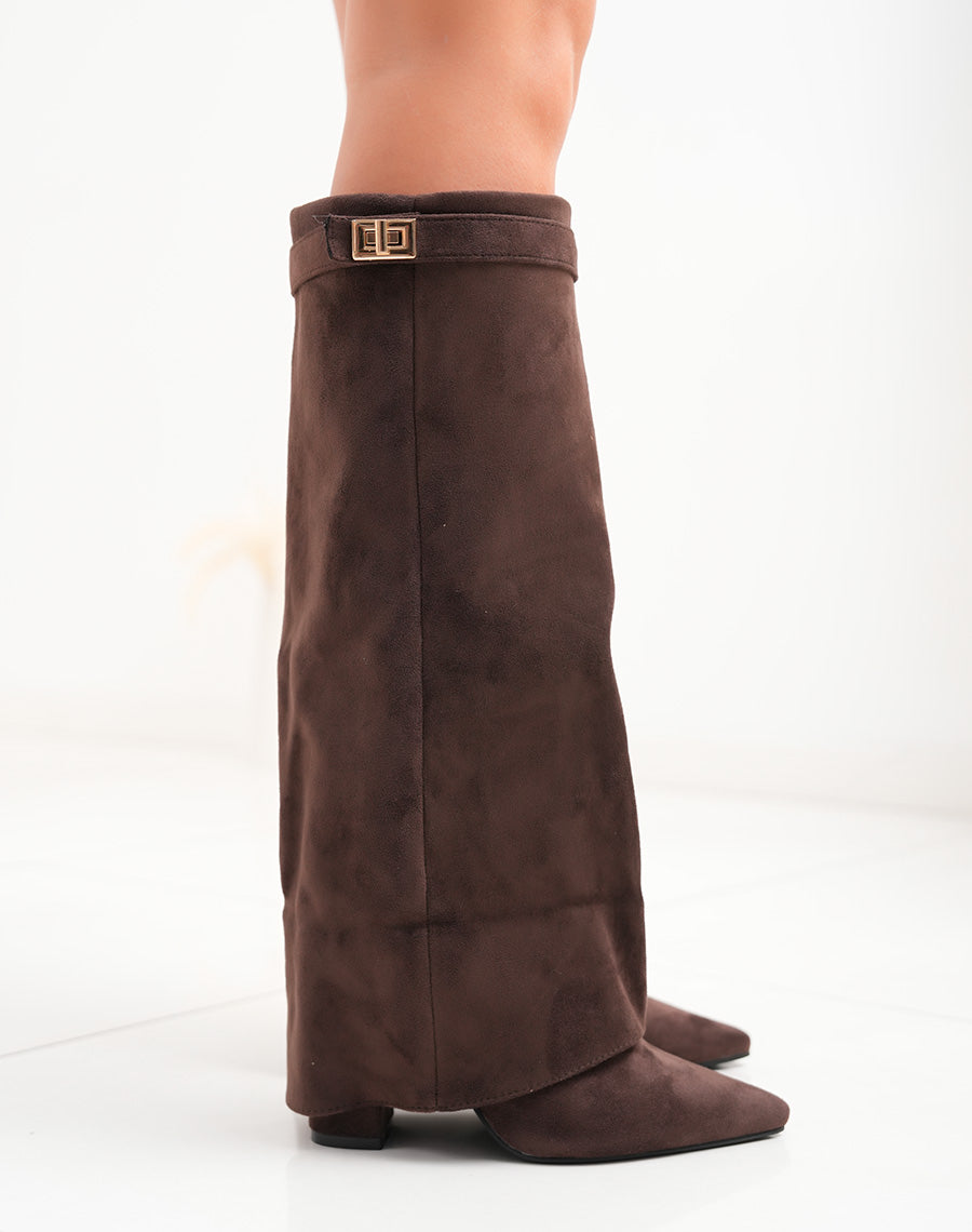 Bottes en suédine marron chocolat à talon et bout pointu
