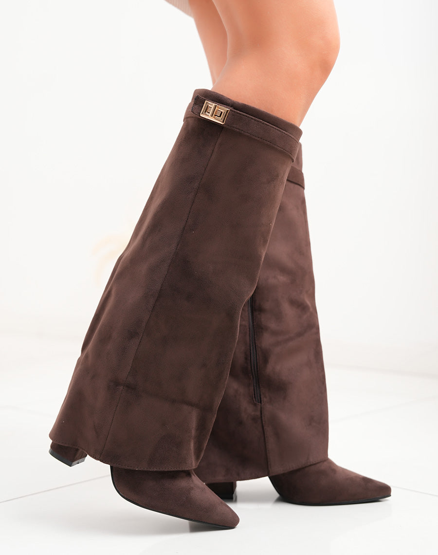 Bottes en suédine marron chocolat à talon et bout pointu