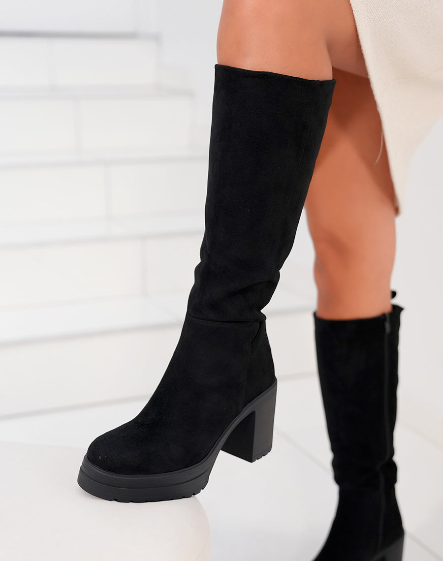 Bottes femme en suédine noire avec talon de 9 cm et plateforme crantée
