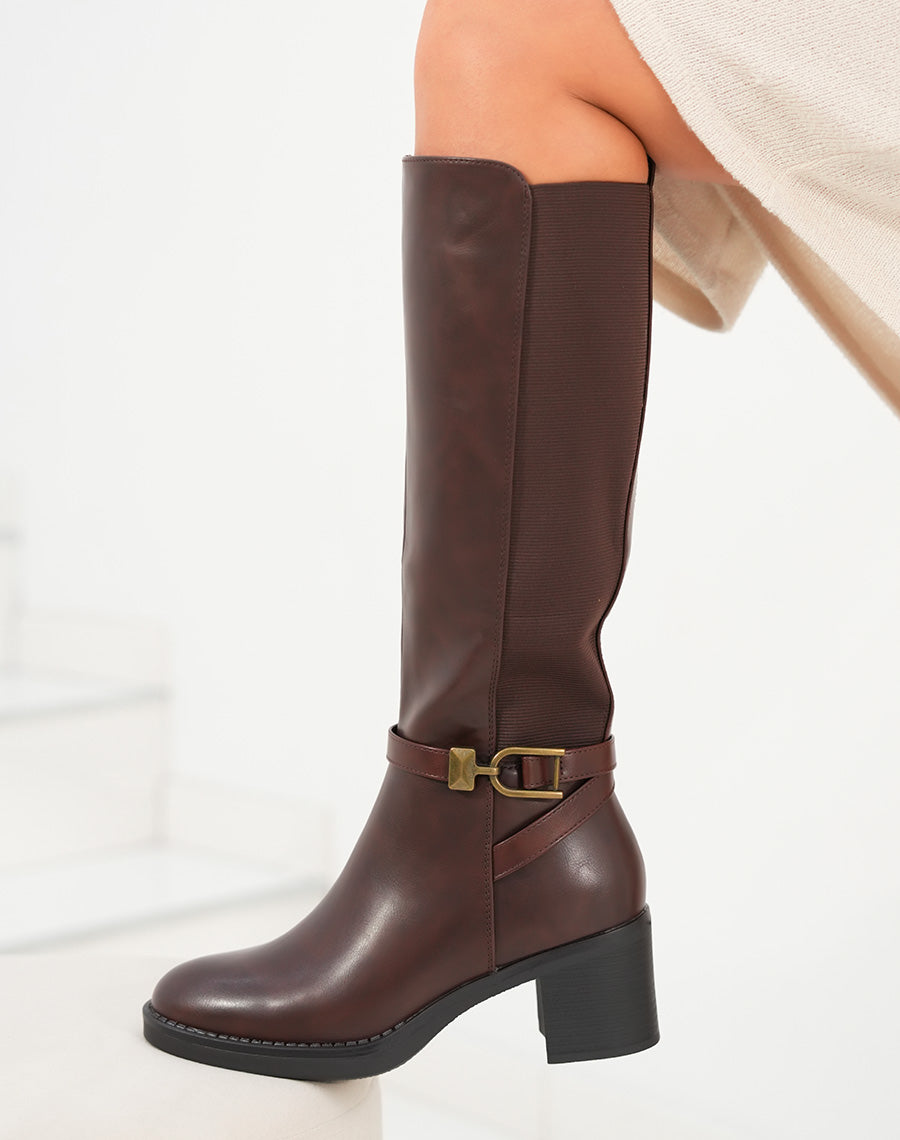 Bottes femme marron à talon moyen avec élastique et sangle décorative élégance et confort