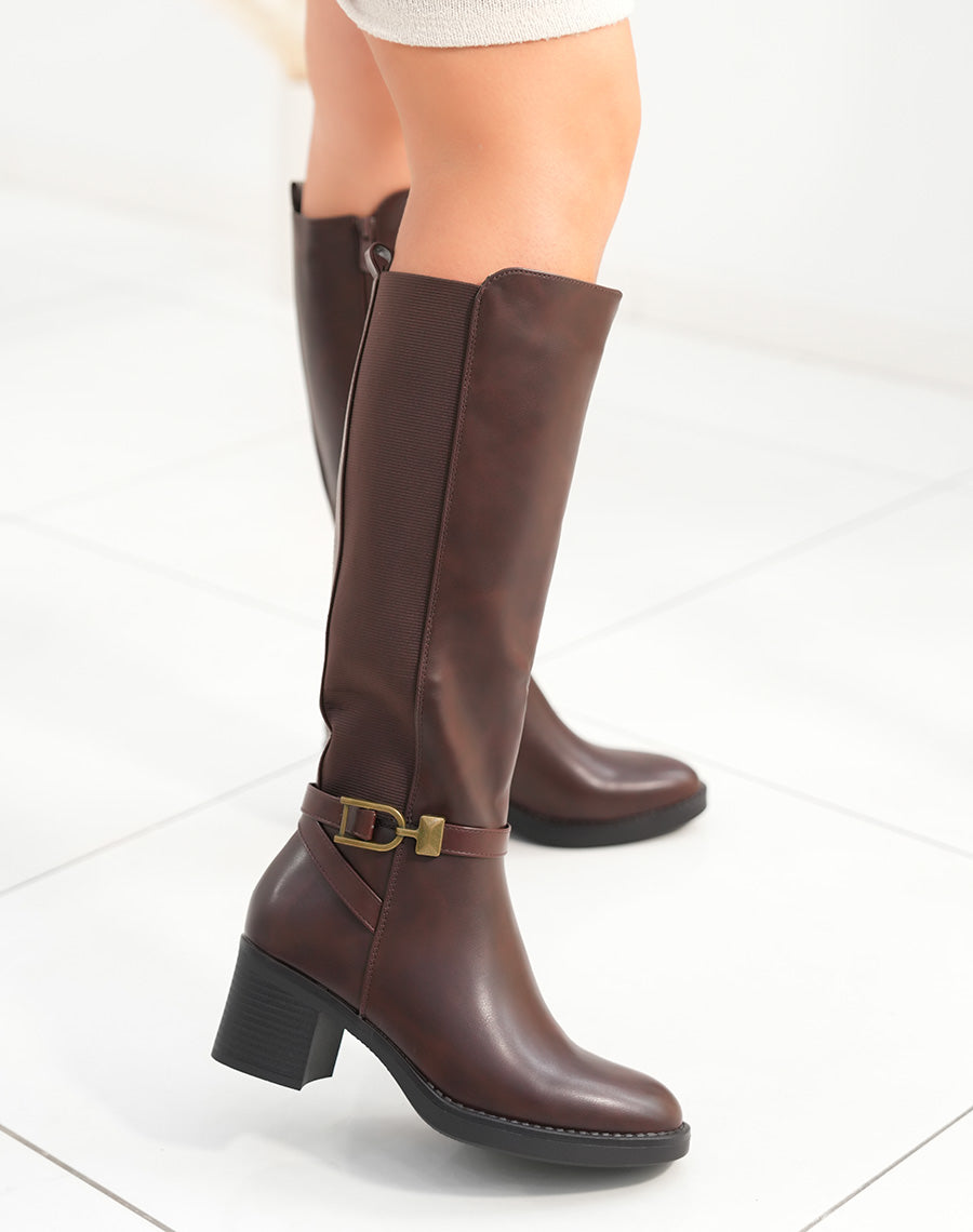 Bottes femme marron à talon moyen avec élastique et sangle décorative élégance et confort
