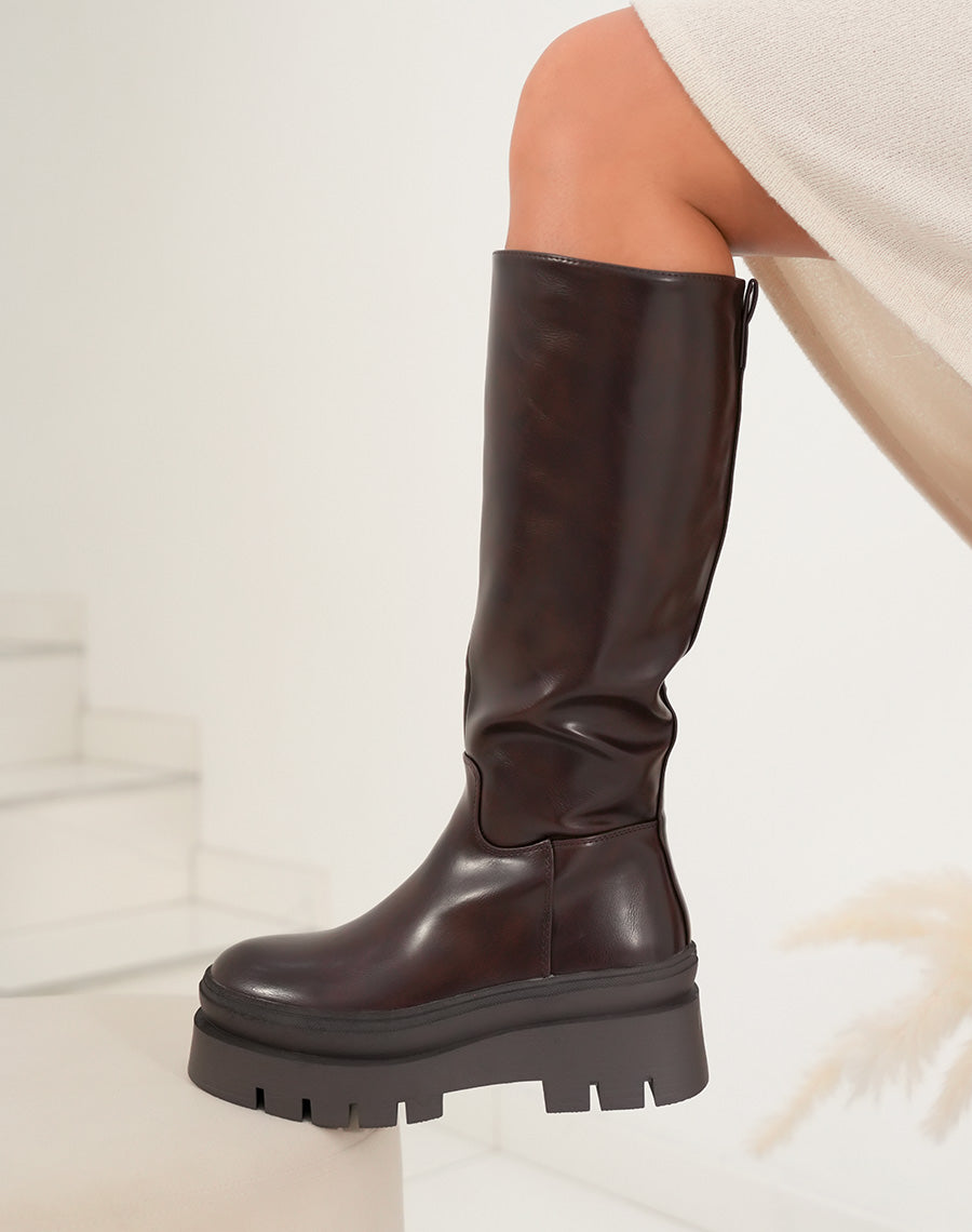 Bottes femme marron tendance avec semelle crantée épaisse