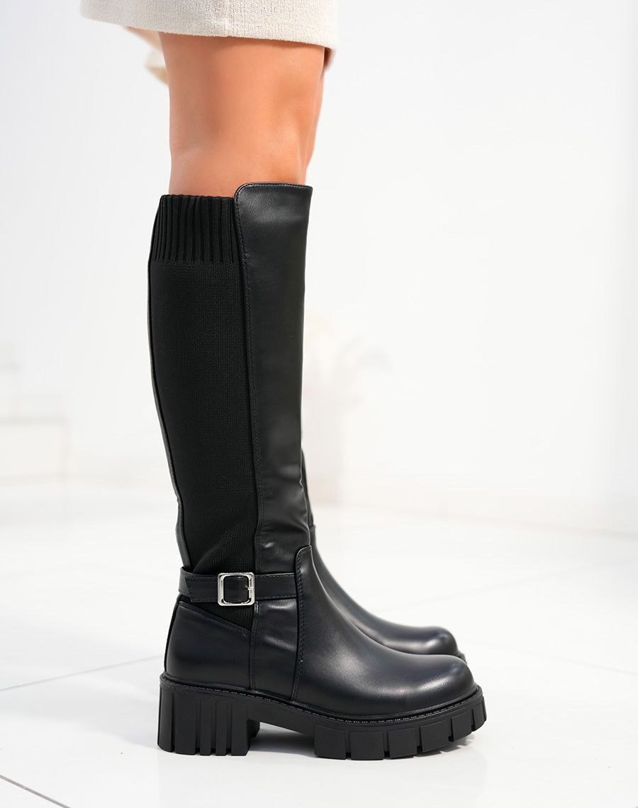 Bottes femme noires effet chaussette avec semelle crantée et sangle décorative