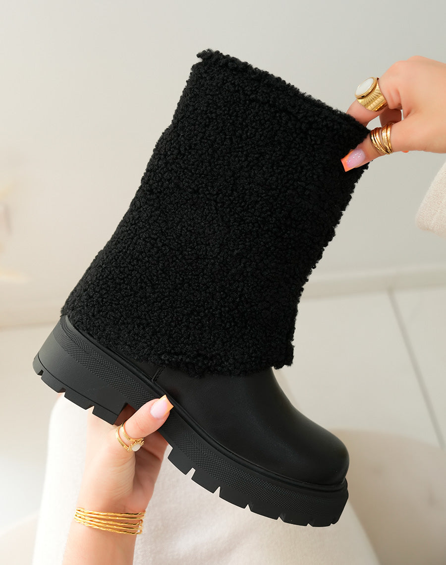 Bottes Femme Noires en Fausse Fourrure avec Semelle Crantée