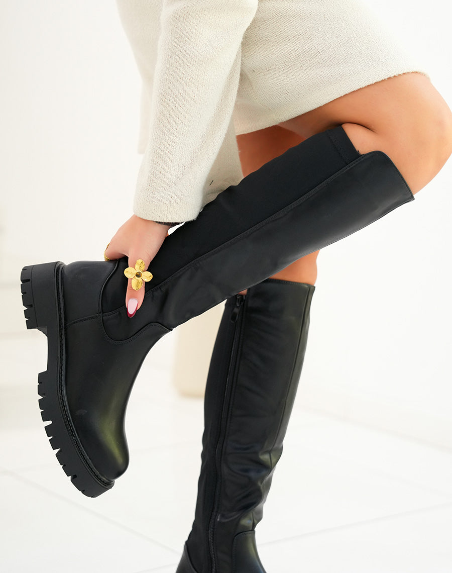 Bottes femme noires hautes avec semelle crantée et bout rond