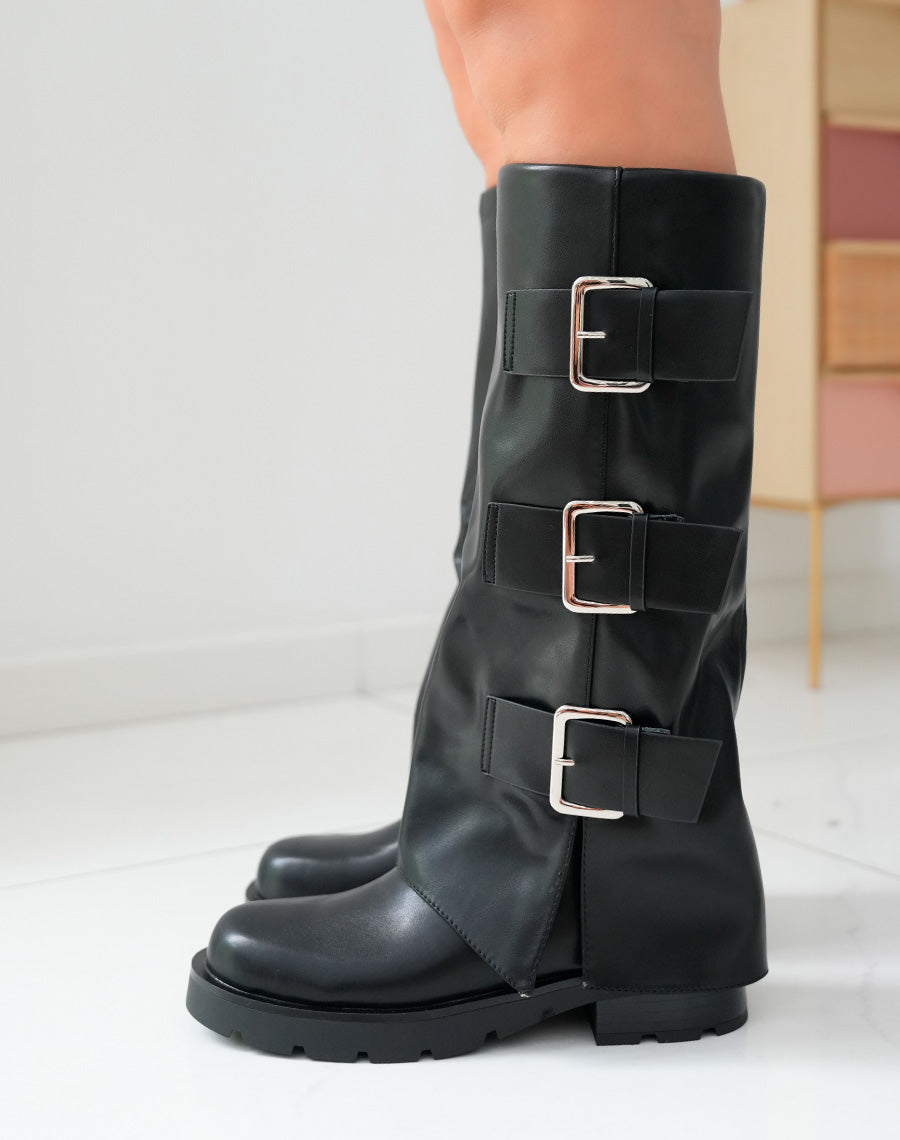 Bottes Femme Noires à Semelle Crantée et Boucles Argentées