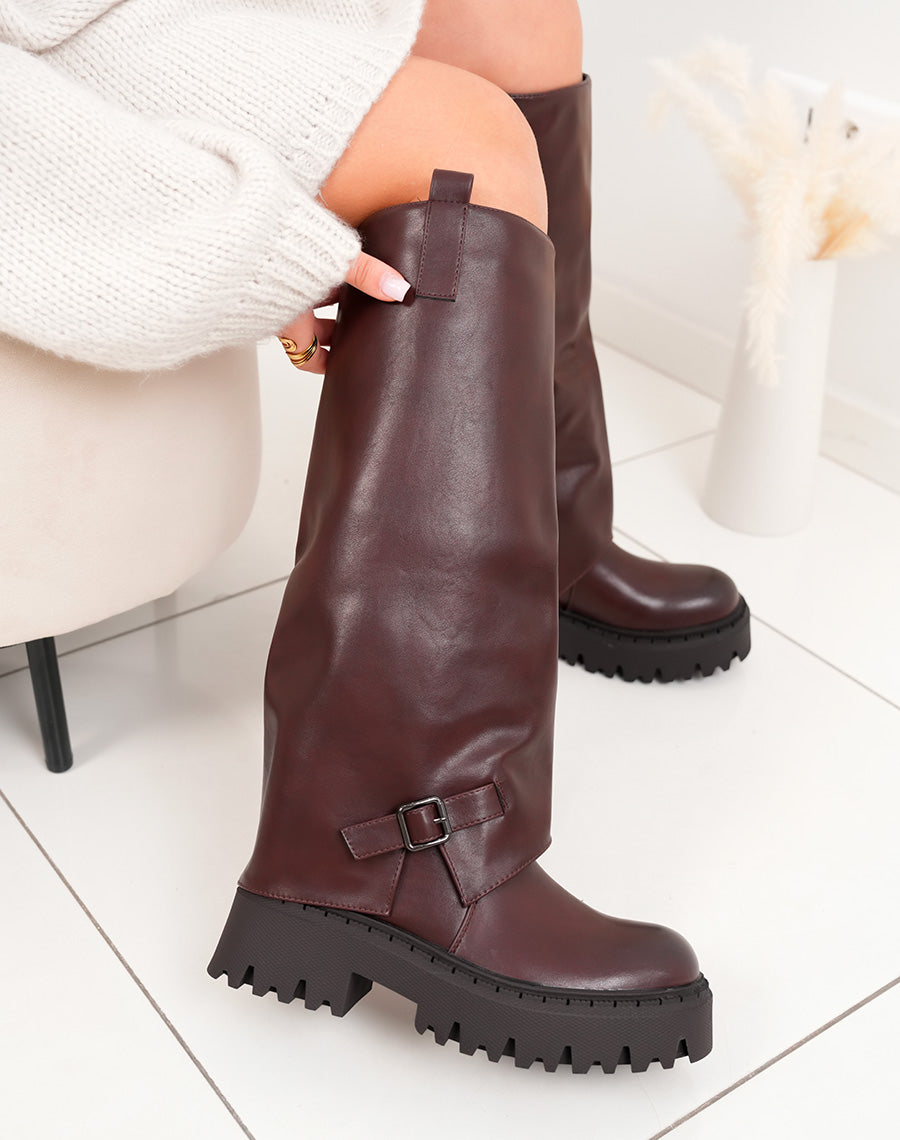 Bottes hautes femme bordeaux à revers avec semelle crantée et boucle