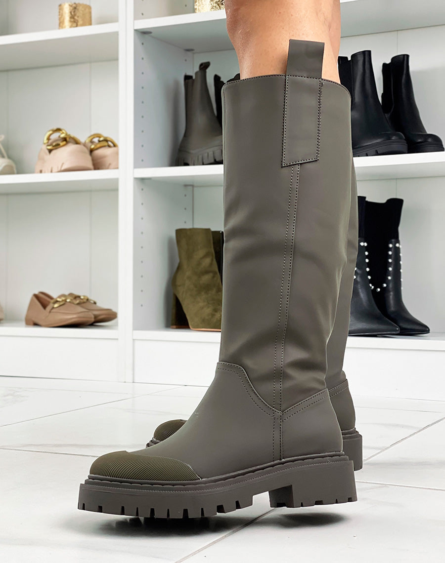Bottes hautes kaki gommées