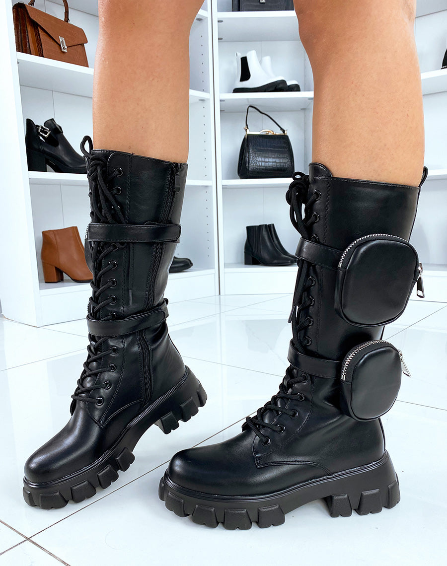 Bottes hautes noires à lacets et à poches