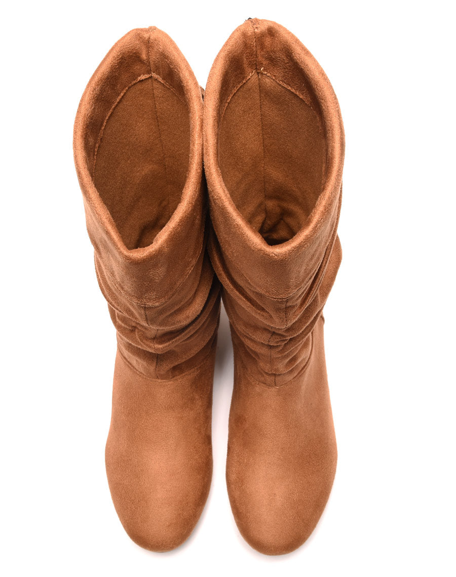 Bottes mi hautes camel avec rabat sur le haut