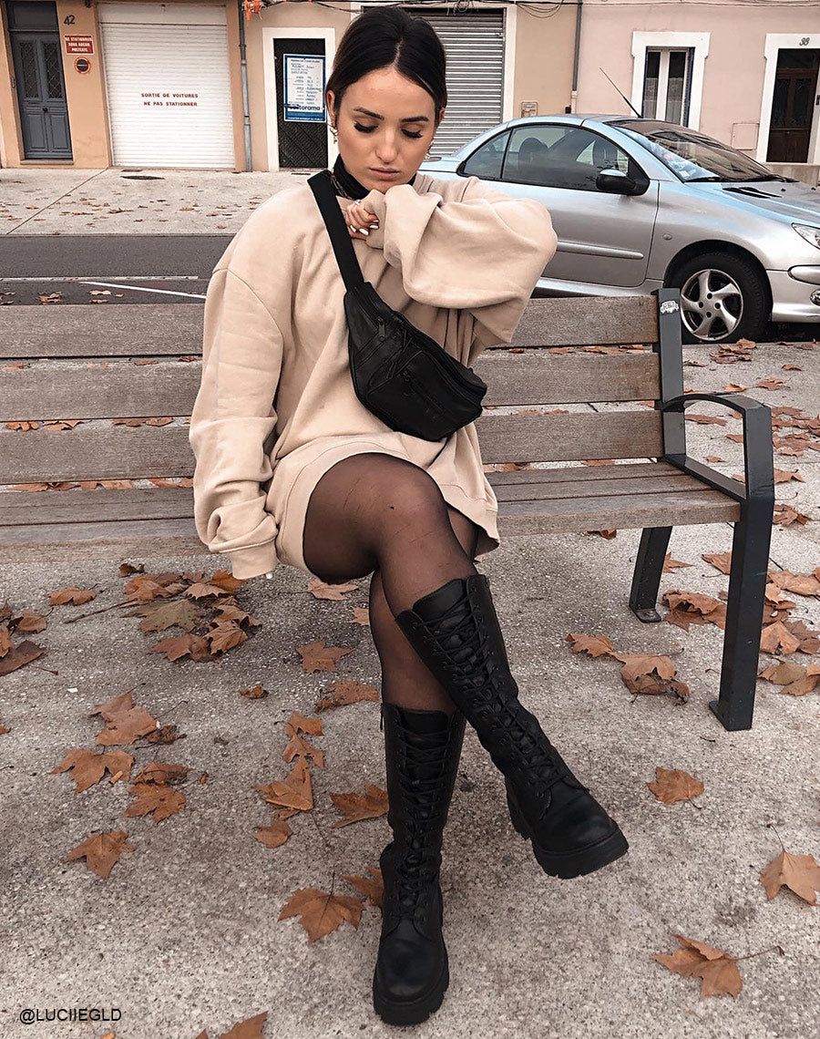 Bottes noires lacées en similicuir avec pochette intégrée