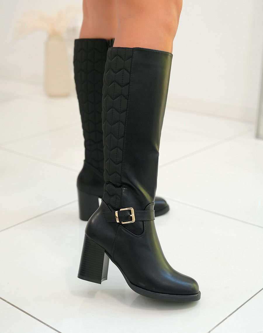 Bottes Noires Matelassées : Confort Luxueux et Détails Précieux