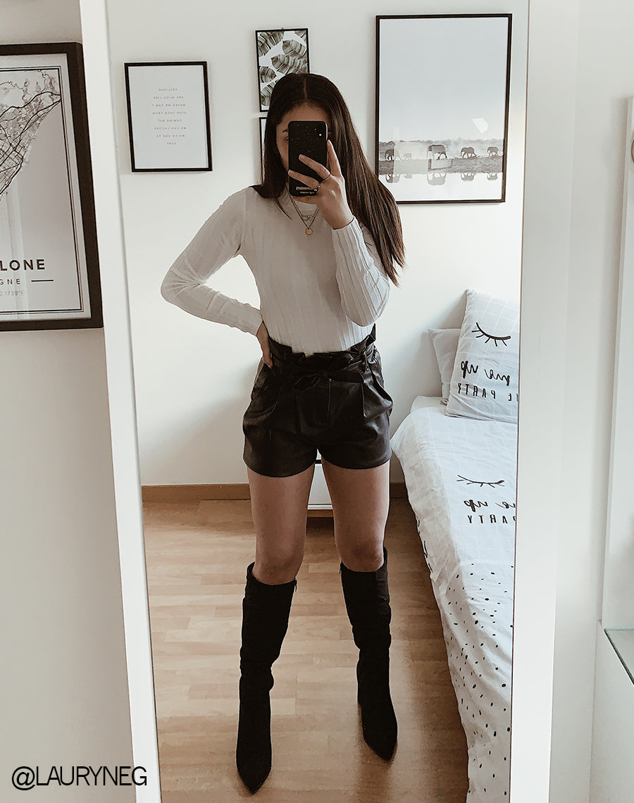 Bottes noires plissée en suédine à bout pointu