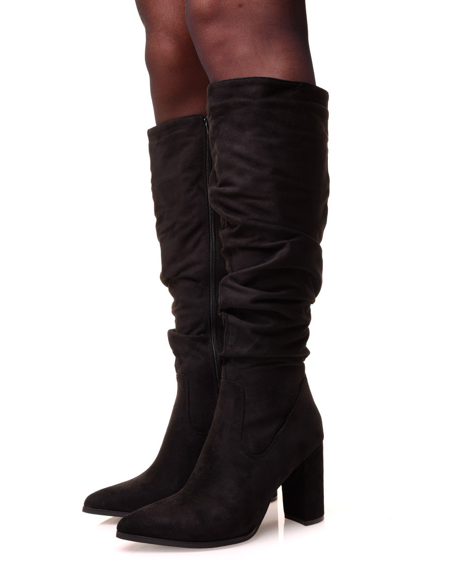 Bottes noires plissée en suédine à bout pointu
