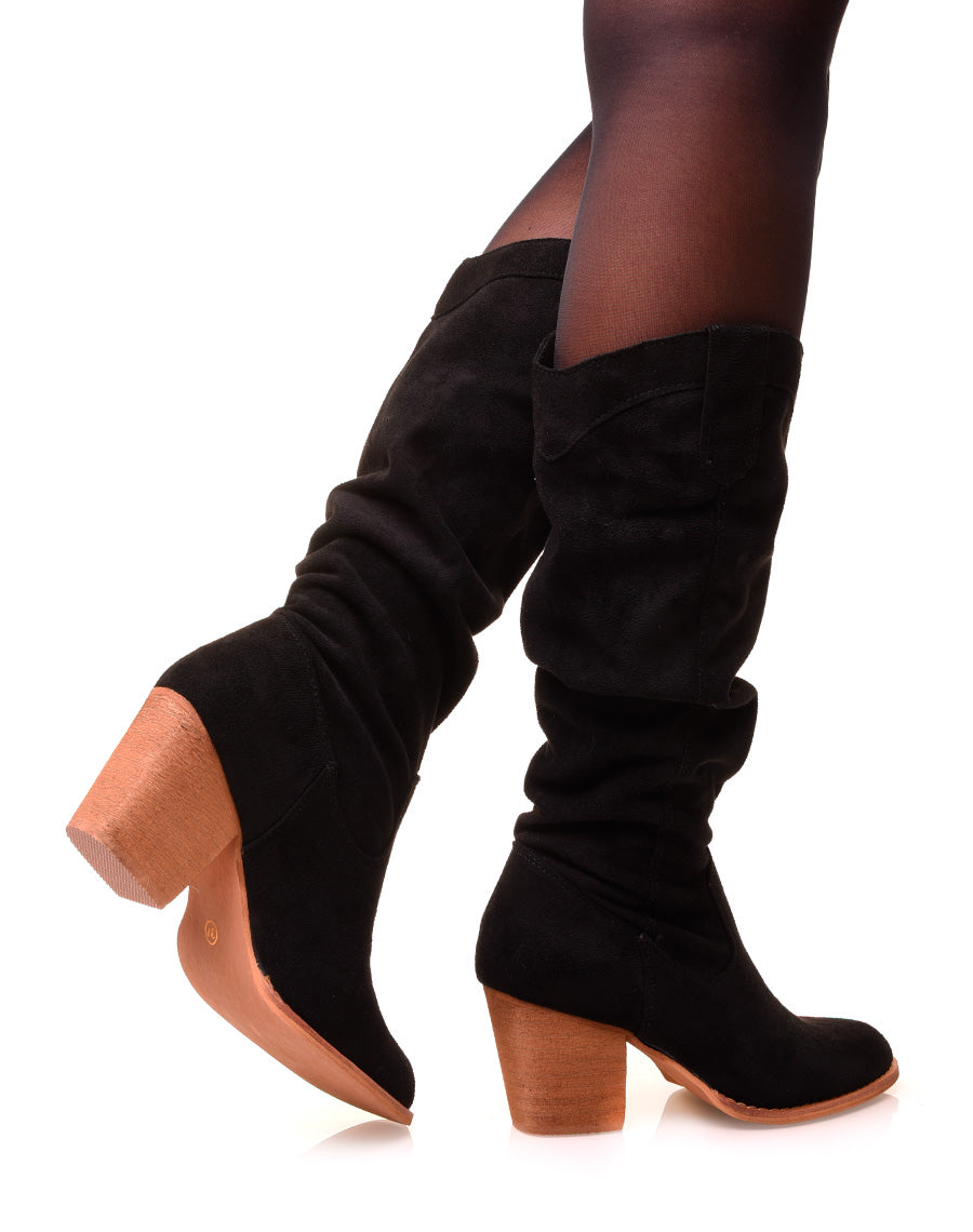 Bottes noires à talons en suédine