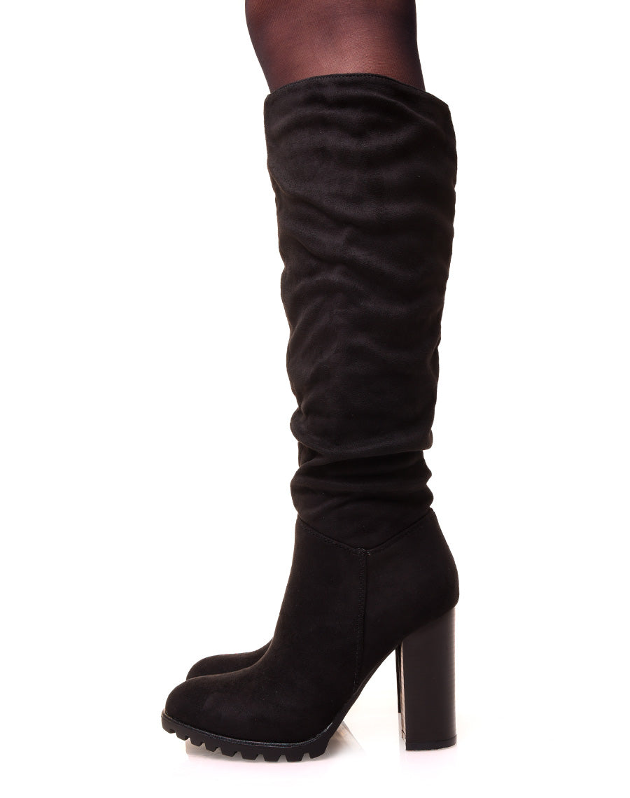 Bottes plissée noires à talon en suédine