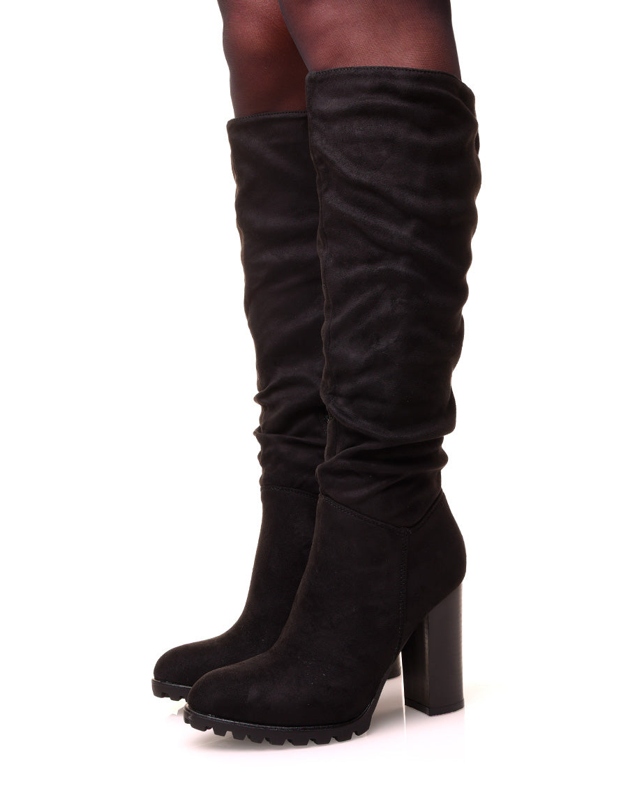 Bottes plissée noires à talon en suédine