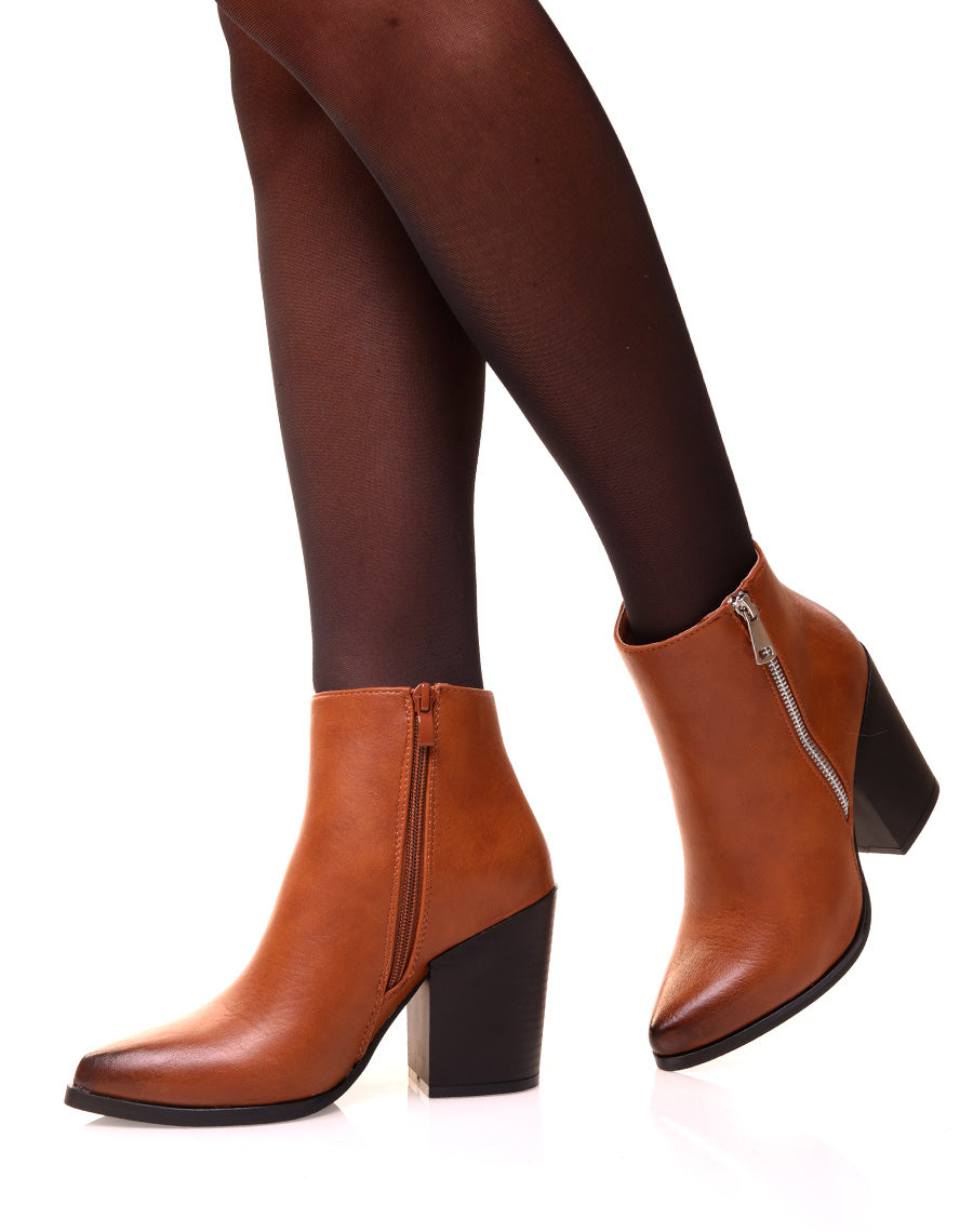 Bottine camel à talon à zip décorative