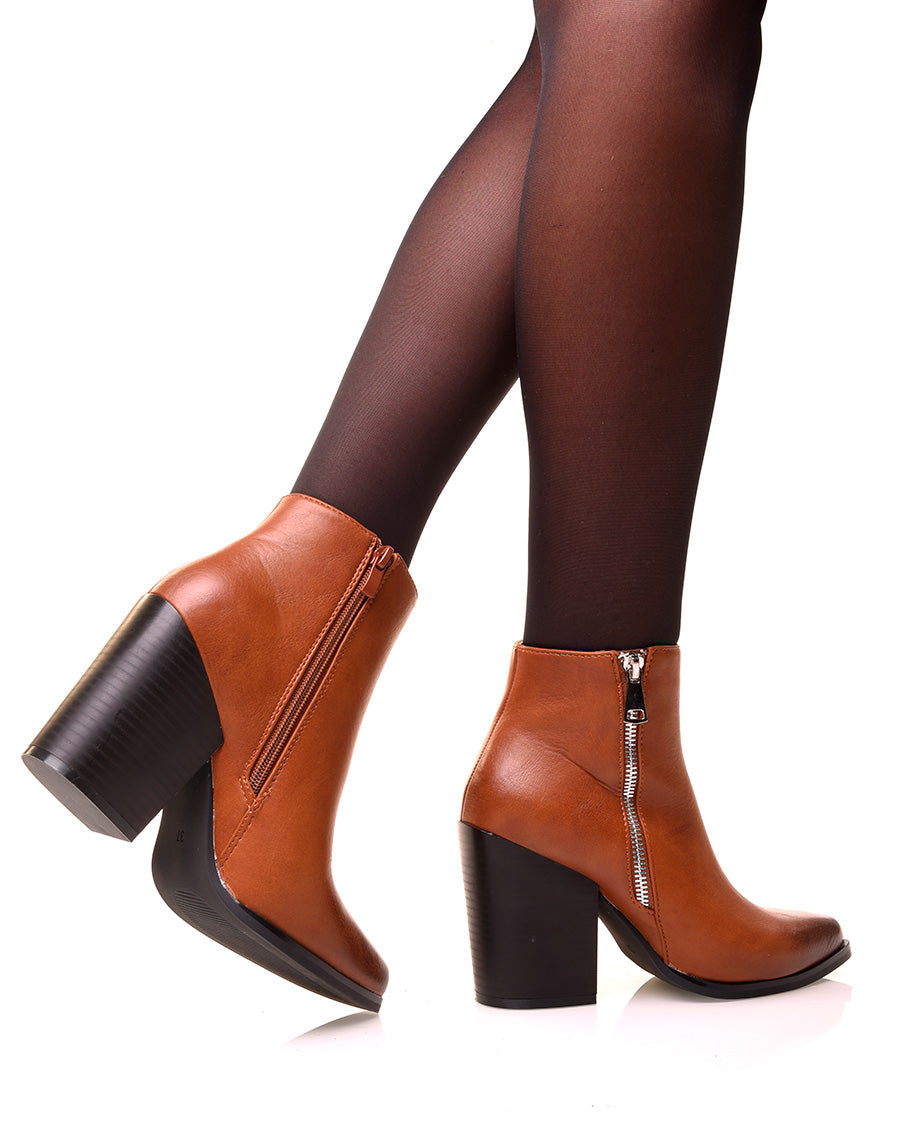 Bottine camel à talon à zip décorative