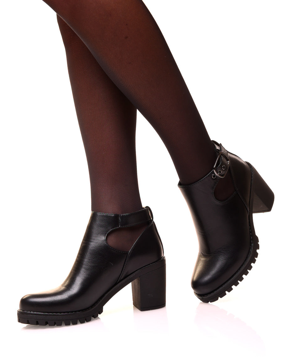 Bottine noire à talon ouverte