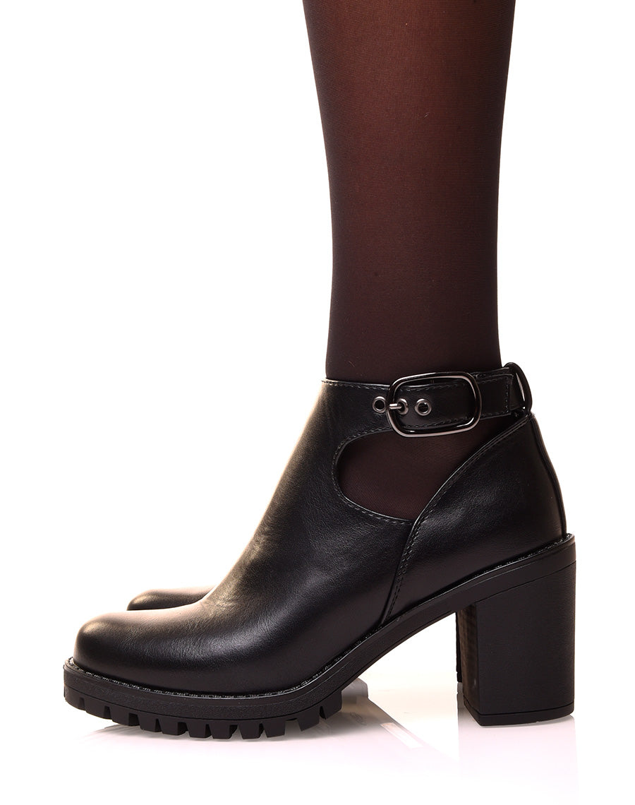 Bottine noire à talon ouverte