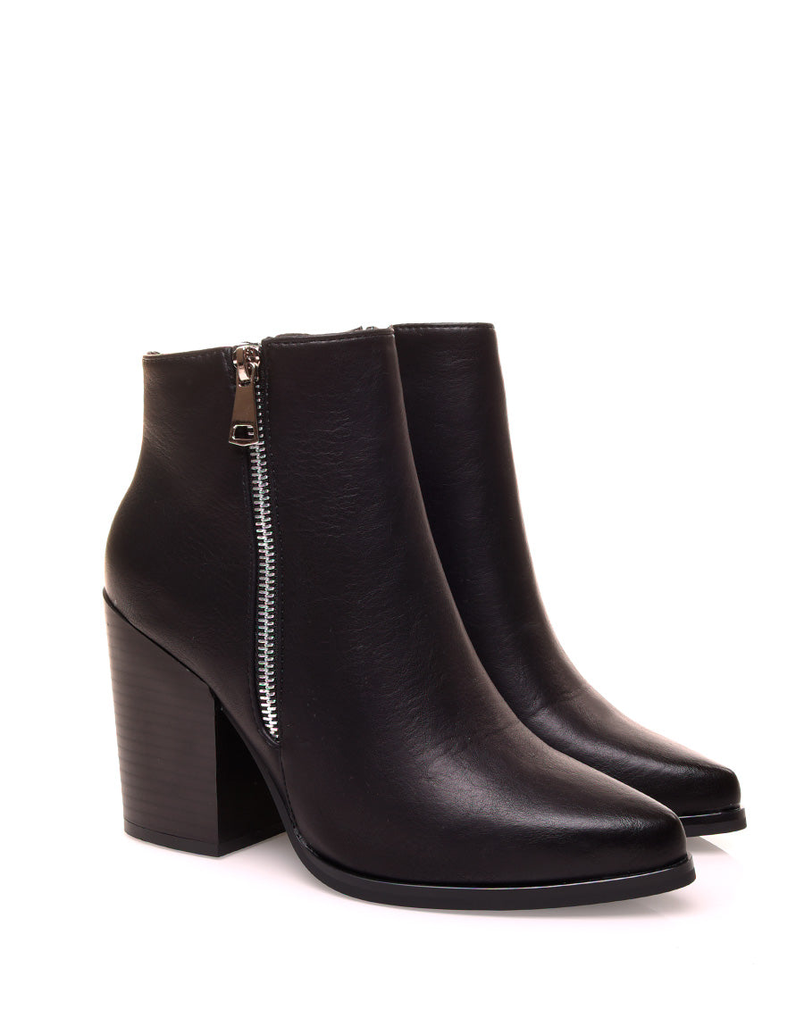 Bottine noire à talon à zip décorative