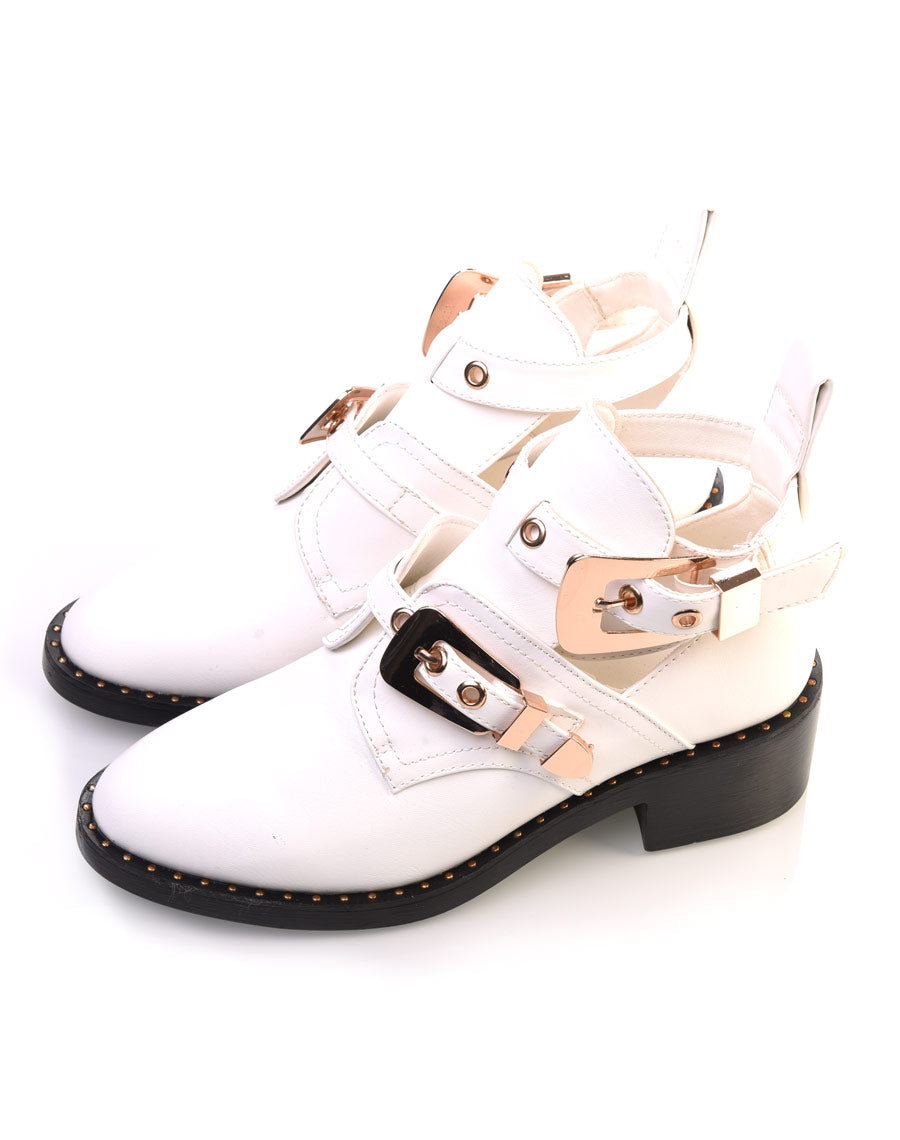 Bottines ajourées blanches