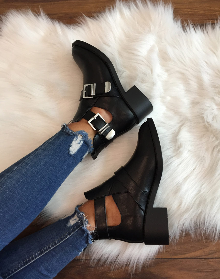 Bottines ajourées noires