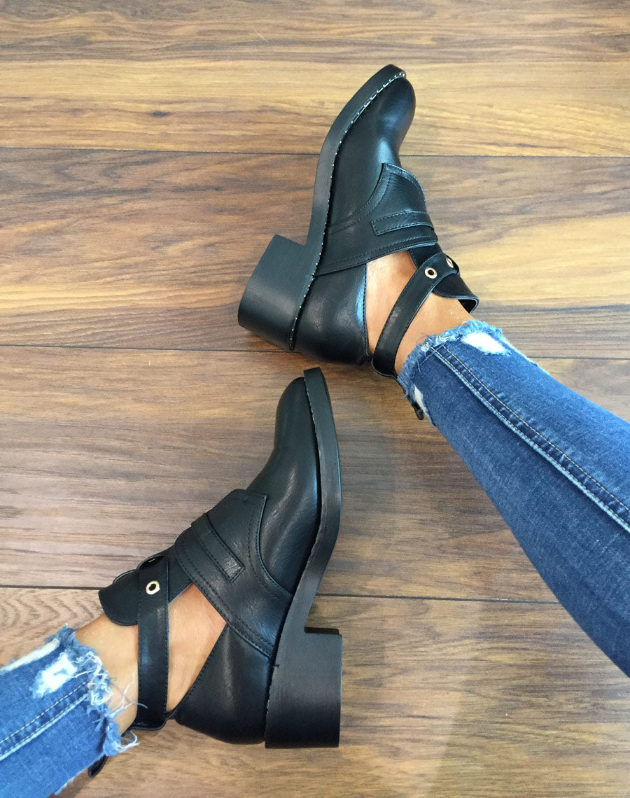 Bottines ajourées noires